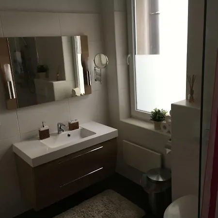 Flat In Duisburg Daire Duisburg